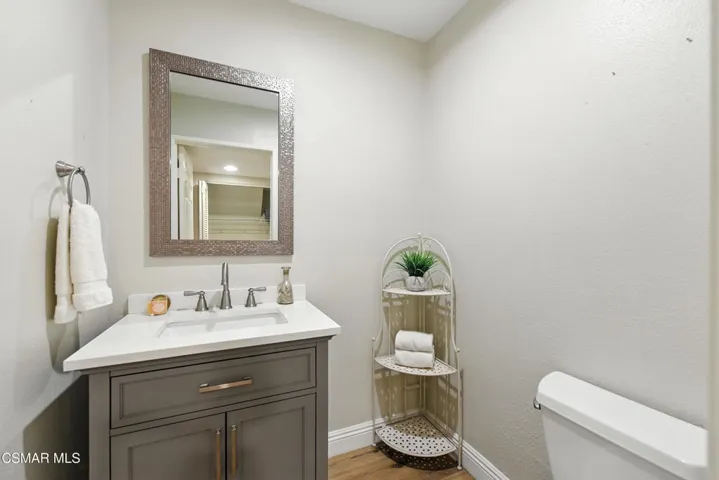 22203 Shadow Valley Cir Chatsworth-22
