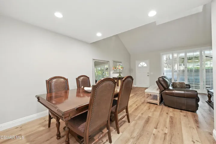 22203 Shadow Valley Cir Chatsworth-17