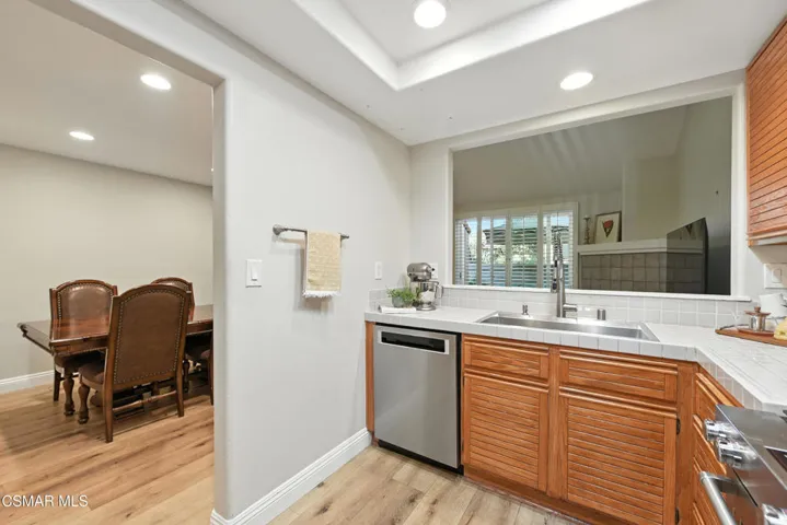 22203 Shadow Valley Cir Chatsworth-21