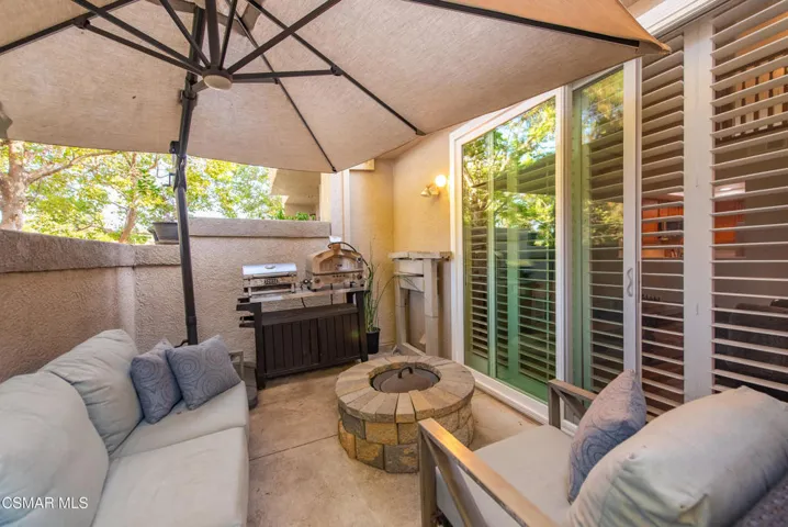 22203 Shadow Valley Cir Chatsworth-8