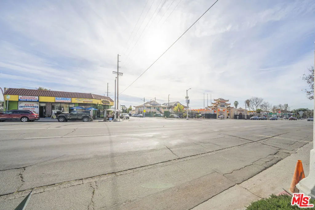 Broadway & Gates