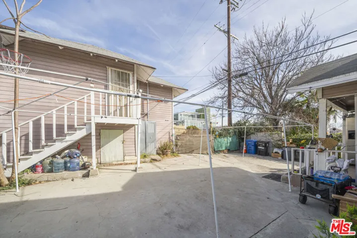 2415 Clear space