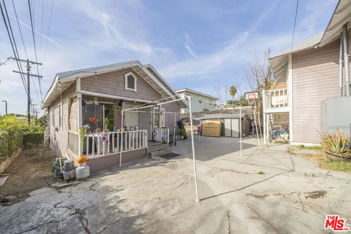 2415 Gates 2 bd 1 ba