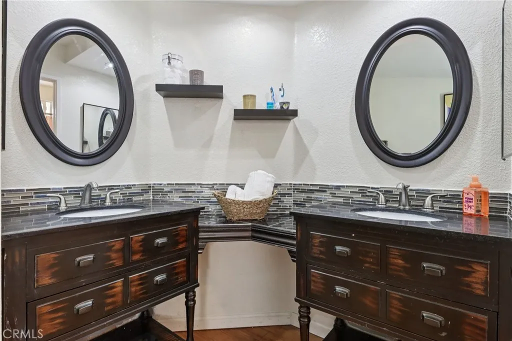 6336 N Redwood, San Bernardino, California 92407 home-pic-23