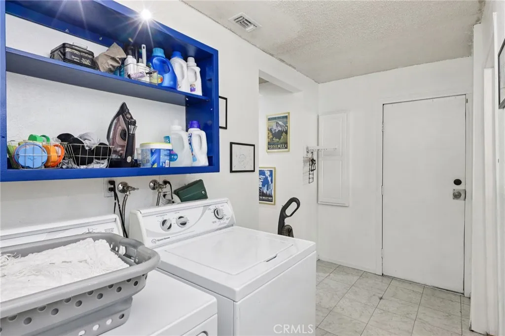 6336 N Redwood, San Bernardino, California 92407 home-pic-22