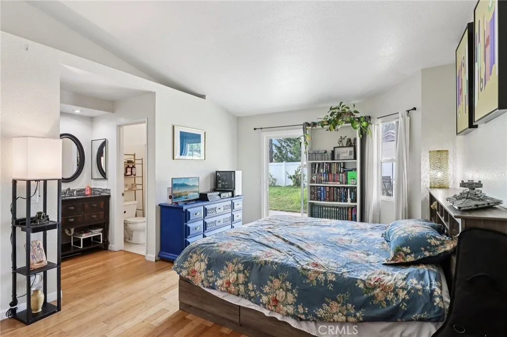 6336 N Redwood, San Bernardino, California 92407 home-pic-18