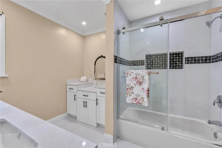 423 S Poinsettia, Compton, California 90221