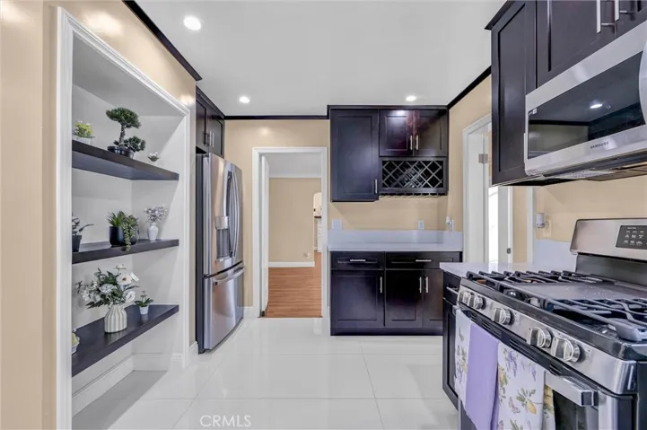423 S Poinsettia, Compton, California 90221