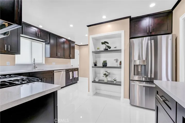 423 S Poinsettia, Compton, California 90221