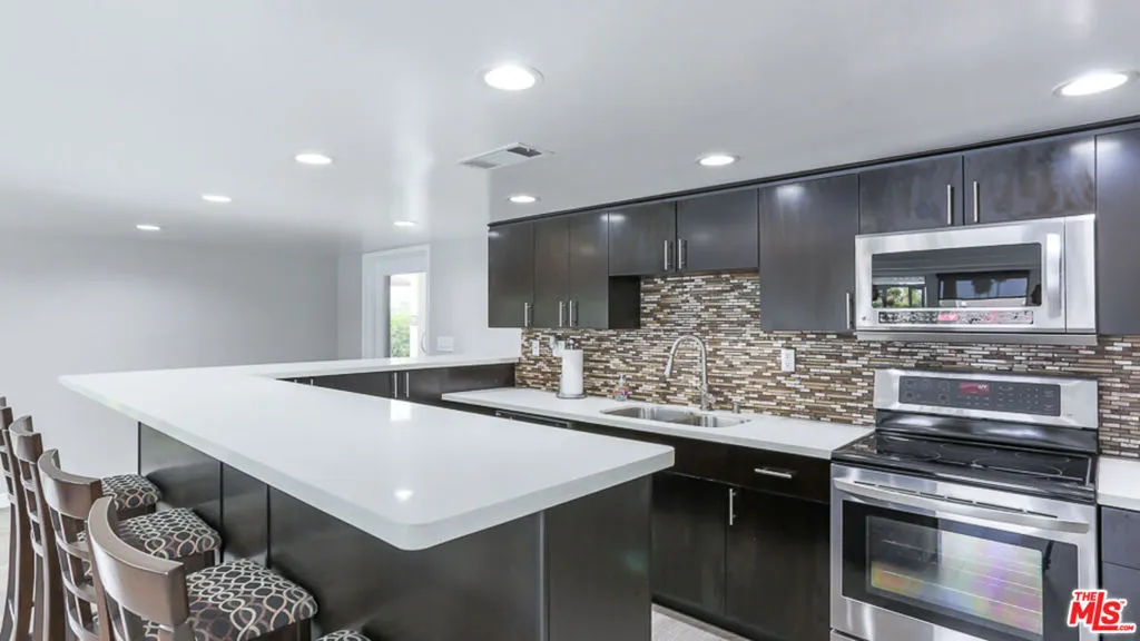 7250 Franklin Avenue 1112, Los Angeles, California 90046 home-pic-21