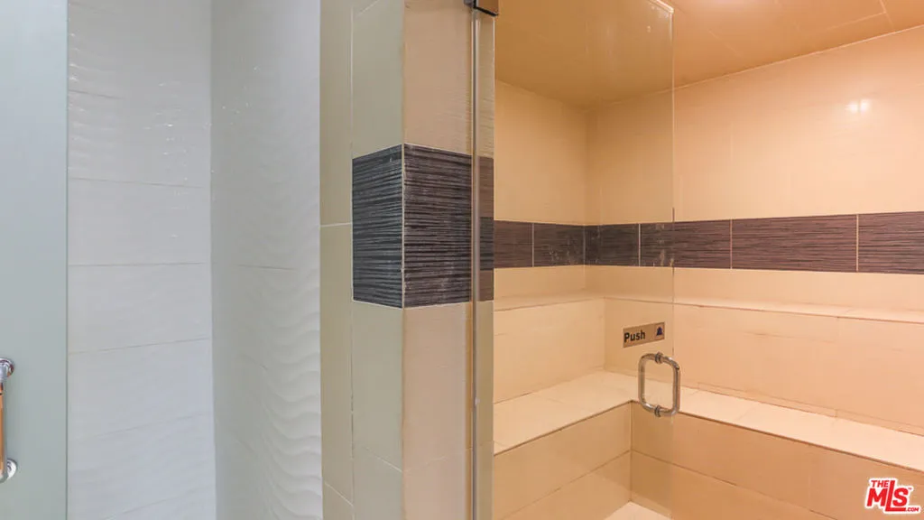 7250 Franklin Avenue 1112, Los Angeles, California 90046 home-pic-23