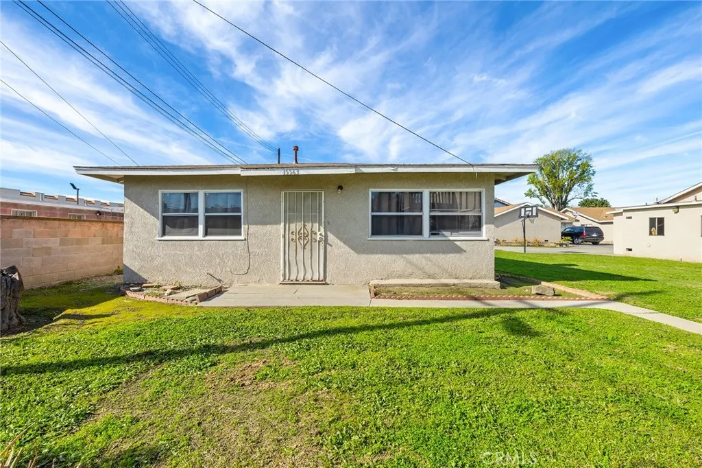 15551 Cornuta, Bellflower, California 90706 home-pic-15