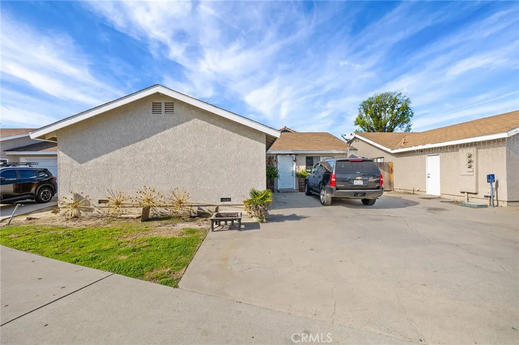15551 Cornuta, Bellflower, California 90706 home-pic-12