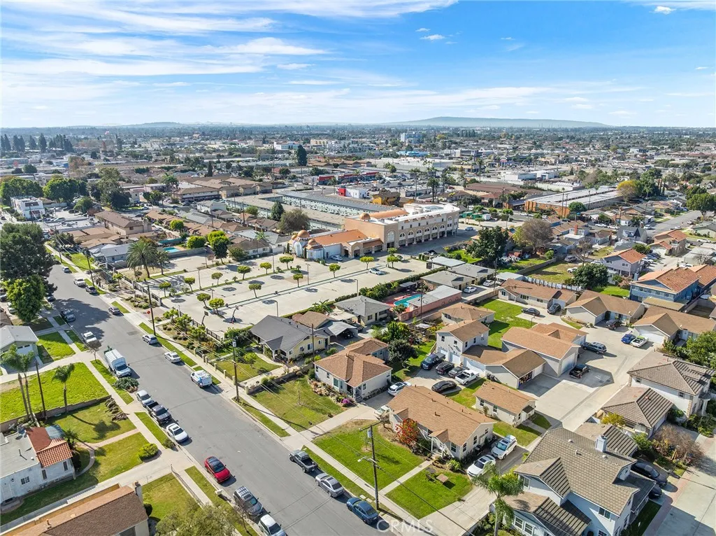 15551 Cornuta, Bellflower, California 90706 home-pic-25