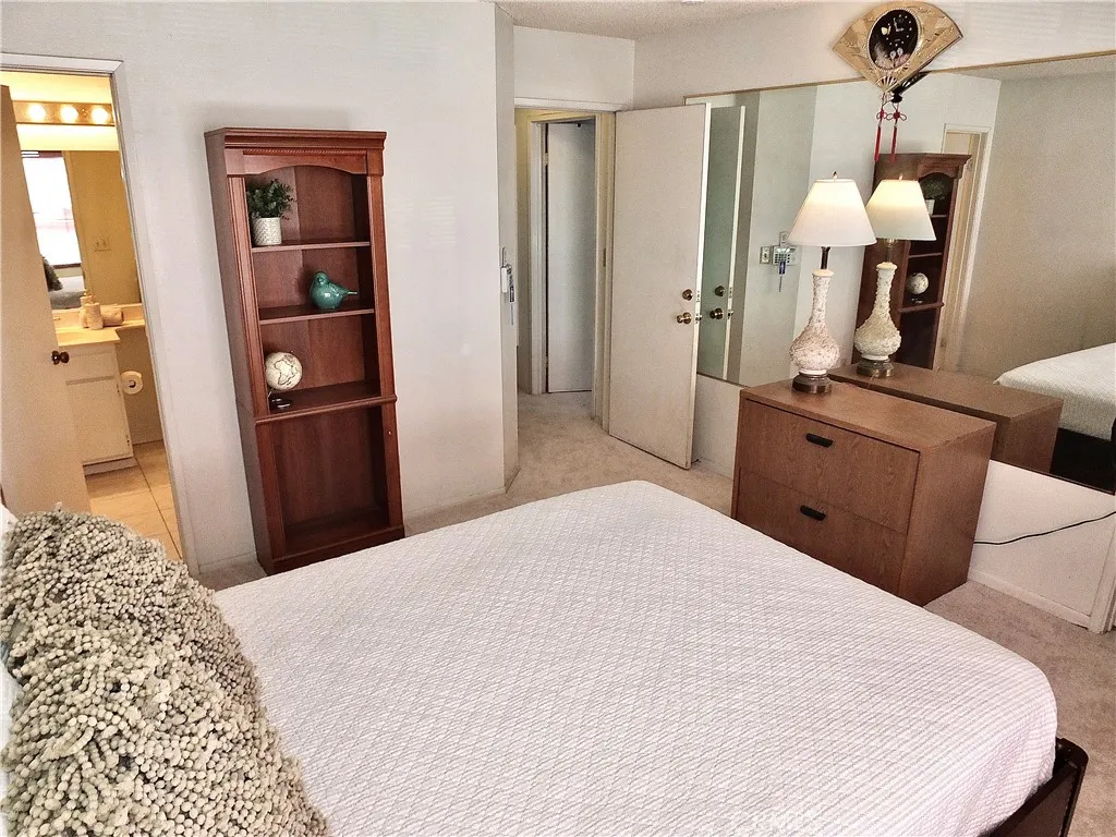 253 Orleans Way, Long Beach, California 90805 home-pic-9