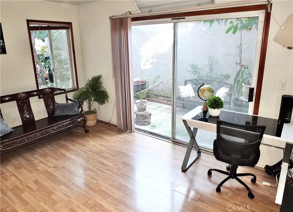 253 Orleans Way, Long Beach, California 90805 home-pic-19