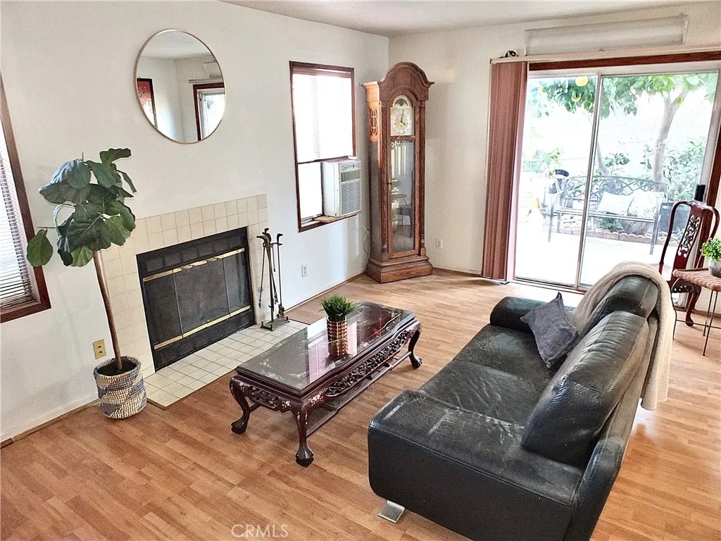 253 Orleans Way, Long Beach, California 90805 home-pic-5