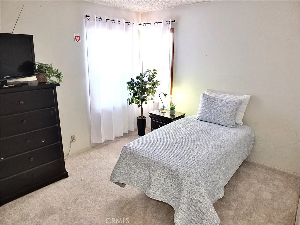 253 Orleans Way, Long Beach, California 90805 home-pic-15