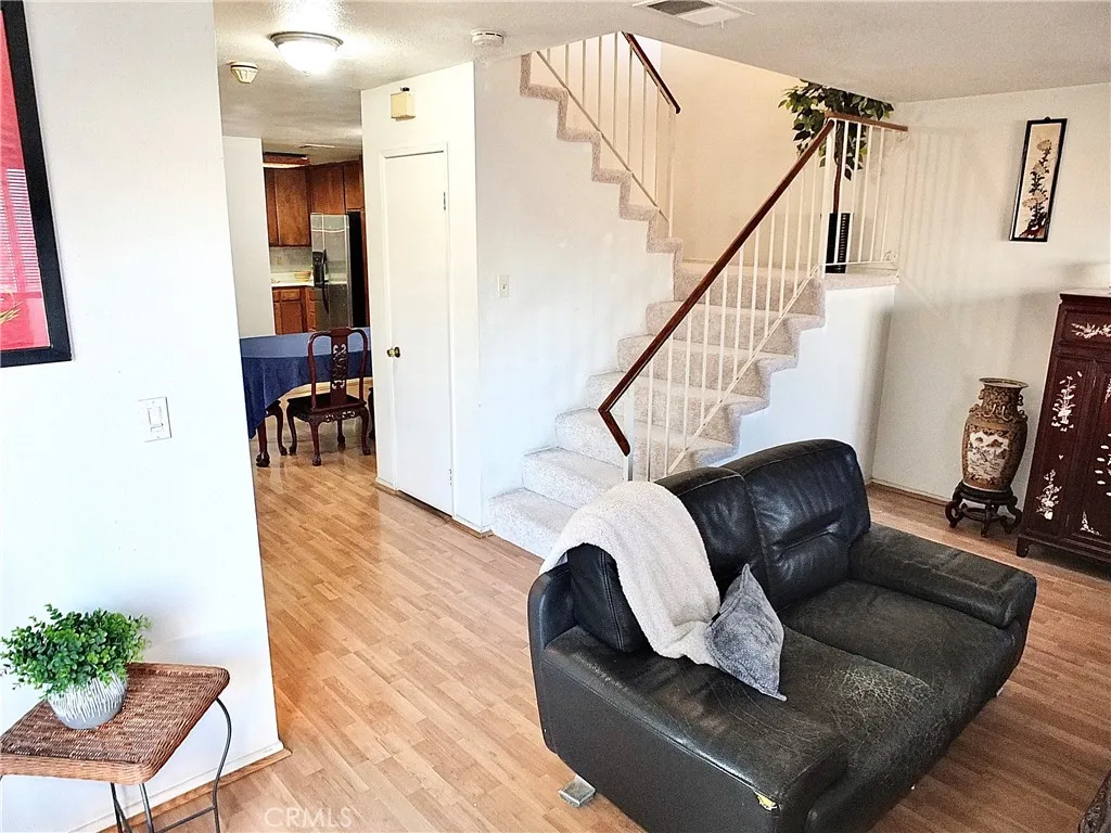 253 Orleans Way, Long Beach, California 90805 home-pic-24
