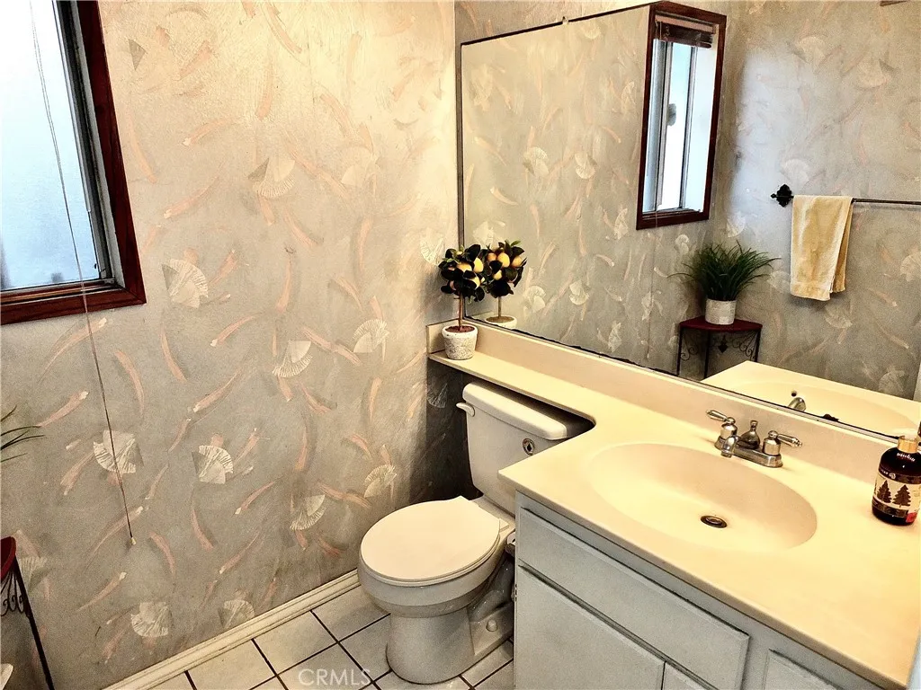 253 Orleans Way, Long Beach, California 90805 home-pic-25