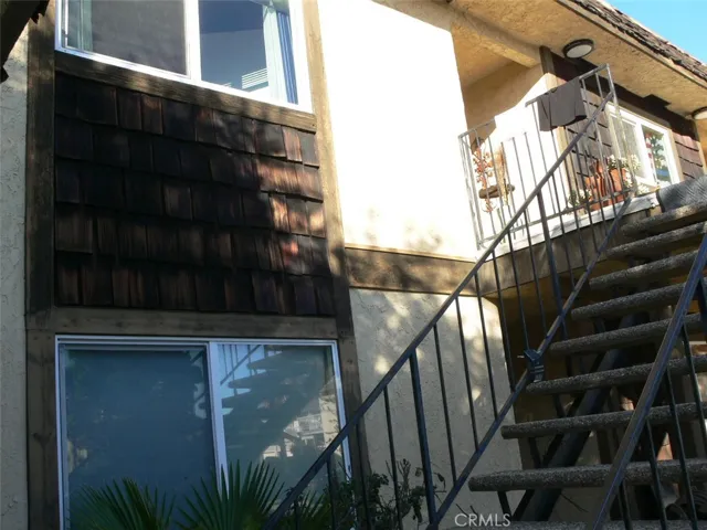 Stairs to Units C&D