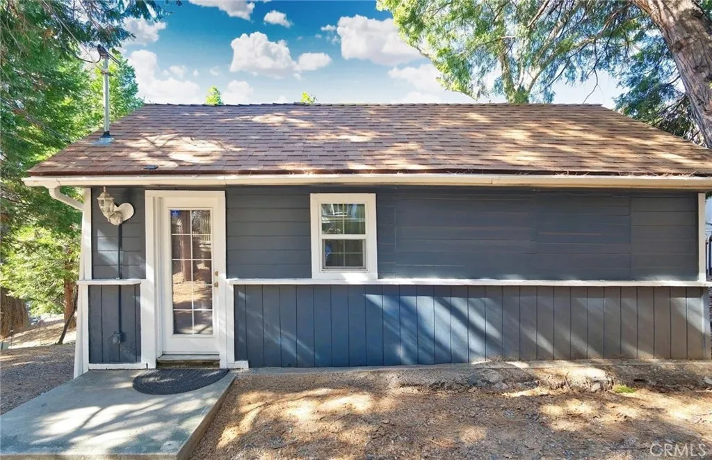 29083 Hook Creek, Cedar Glen, California 92321 home-pic-1