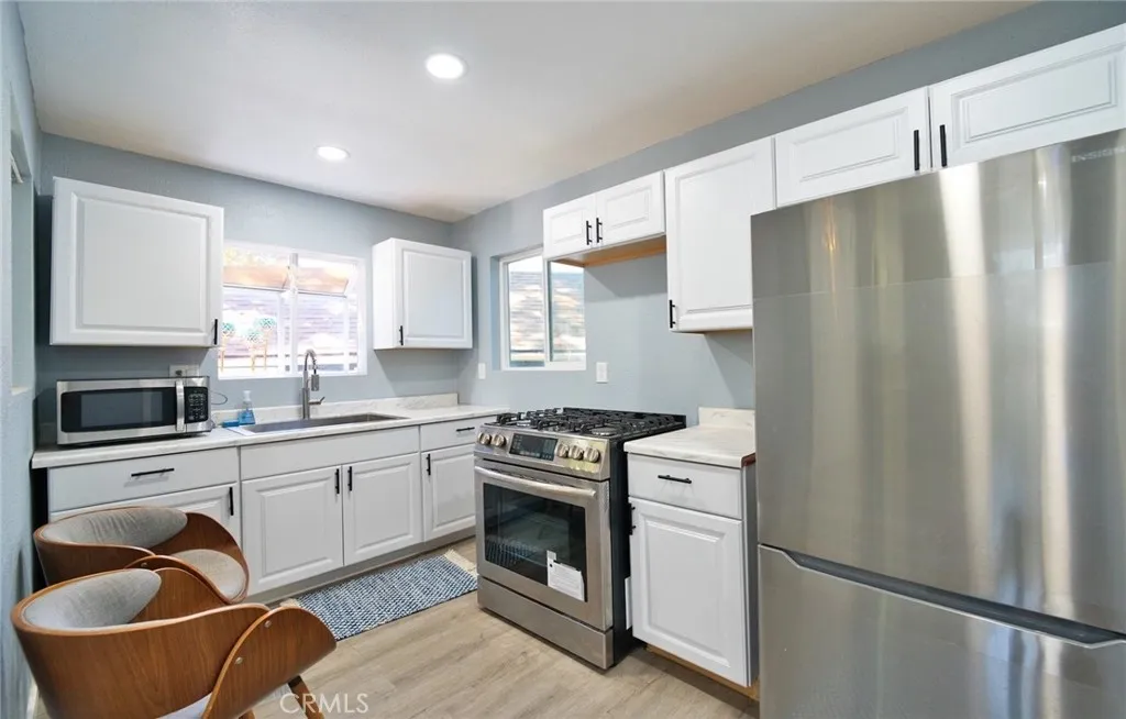 29083 Hook Creek, Cedar Glen, California 92321 home-pic-28