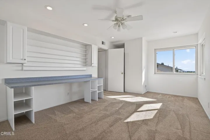 61-web-or-mls-UpmarketMedia_312R-185