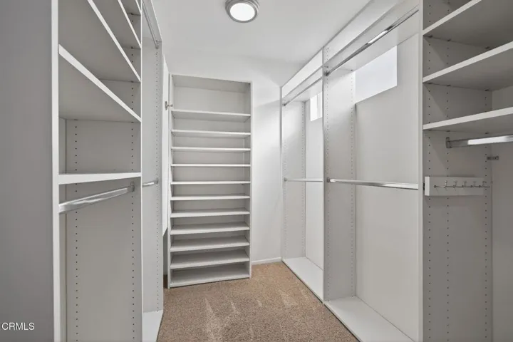 47-web-or-mls-UpmarketMedia_312R-142