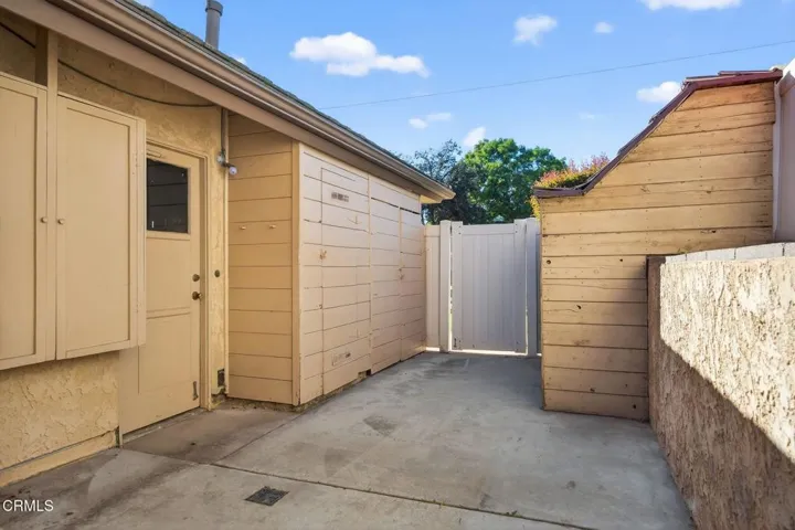 72-web-or-mls-UpmarketMedia_312R-219