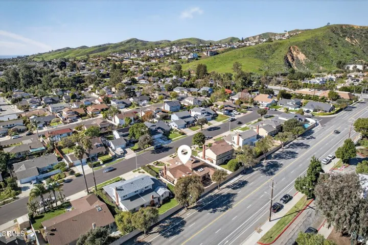 83-web-or-mls-UpmarketMedia_312R_AER-028