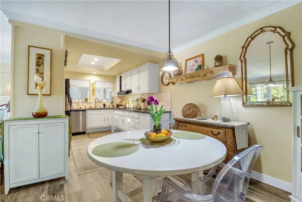 957 Calle Aragon N, Laguna Woods, California 92637 home-pic-4