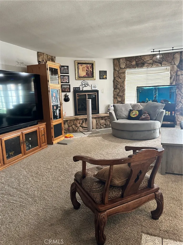 22170 Raven Way, Grand Terrace, California 92313 home-pic-7