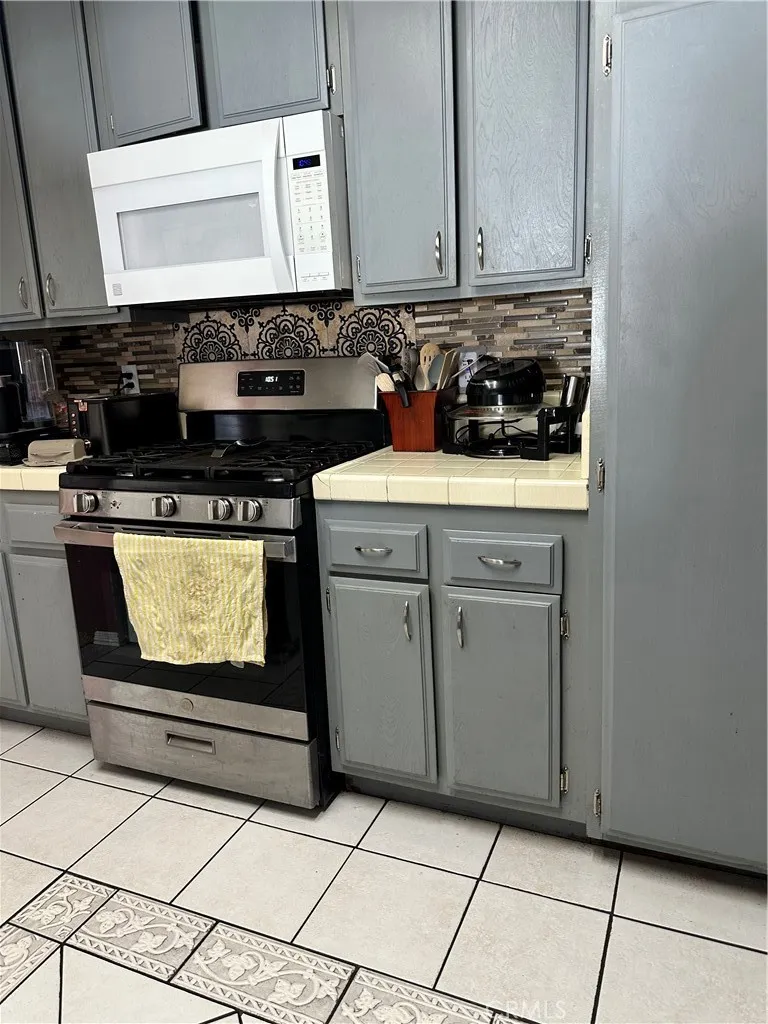 22170 Raven Way, Grand Terrace, California 92313 home-pic-8