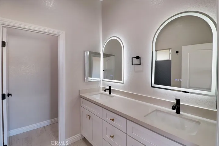 Primary Bedroom  Bathroom