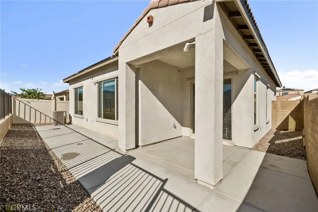 11957 Shadeland, Corona, California 92883 home-pic-31