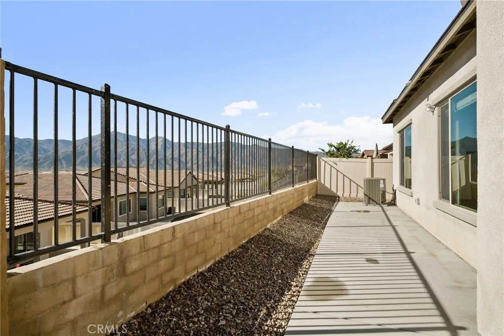 11957 Shadeland, Corona, California 92883 home-pic-32