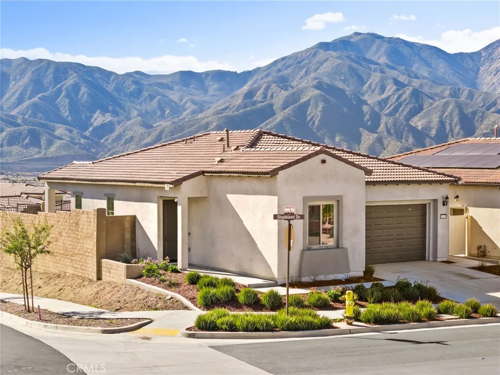 11957 Shadeland, Corona, California 92883 home-pic-3