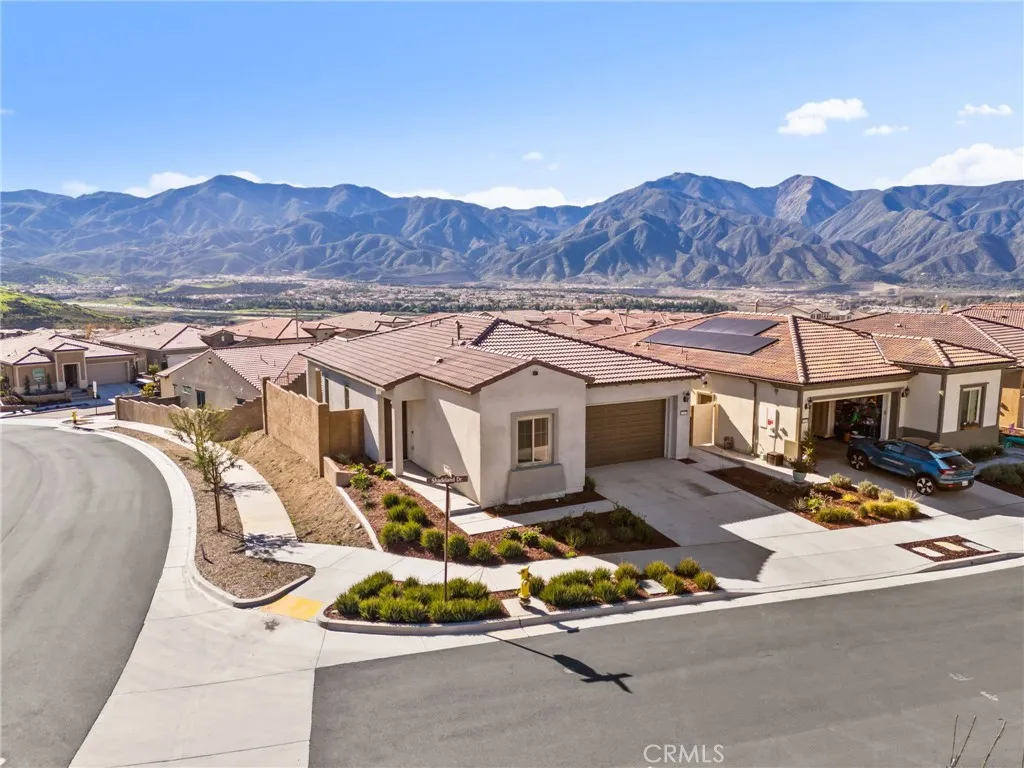 11957 Shadeland, Corona, California 92883 home-pic-4