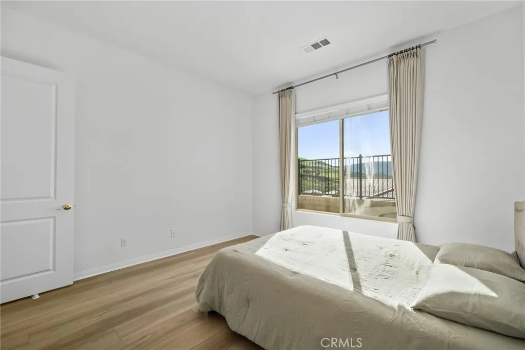 11957 Shadeland, Corona, California 92883 home-pic-19
