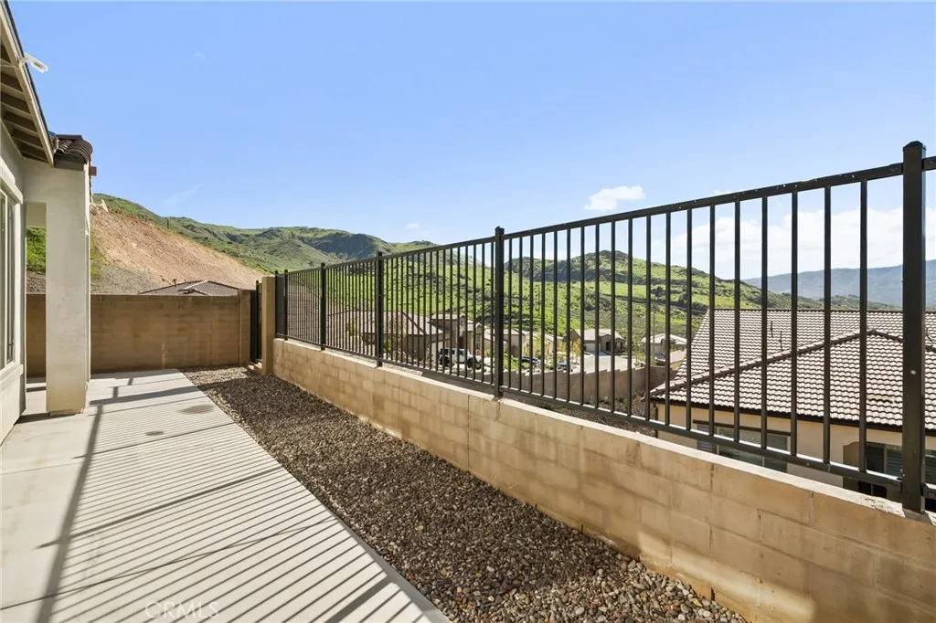 11957 Shadeland, Corona, California 92883 home-pic-33