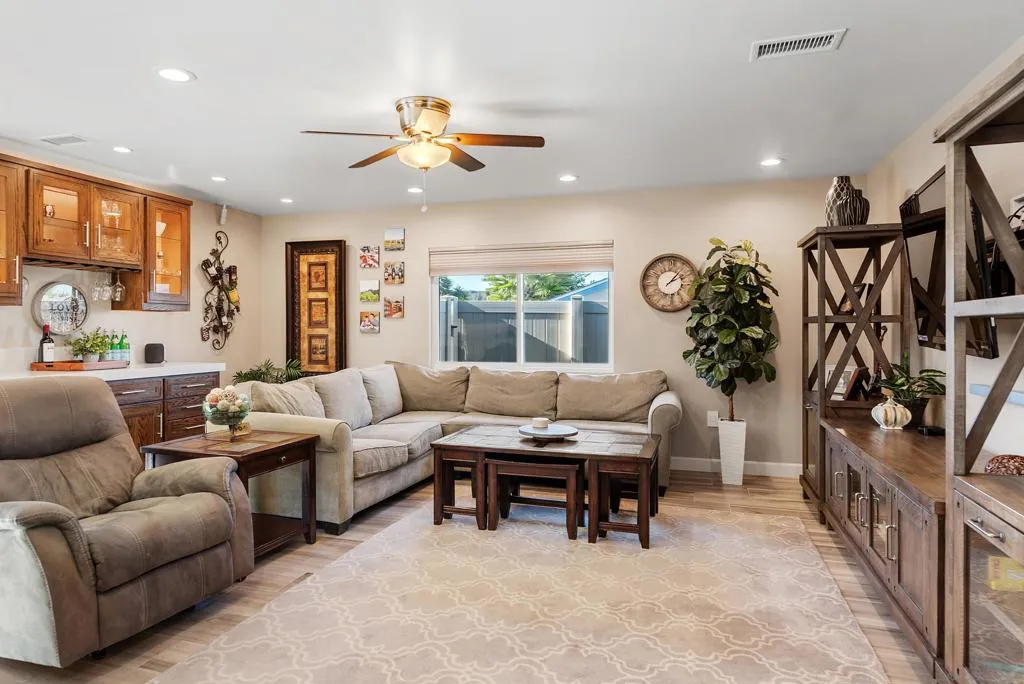 11941 Callado Rd, San Diego, California 92128 home-pic-6