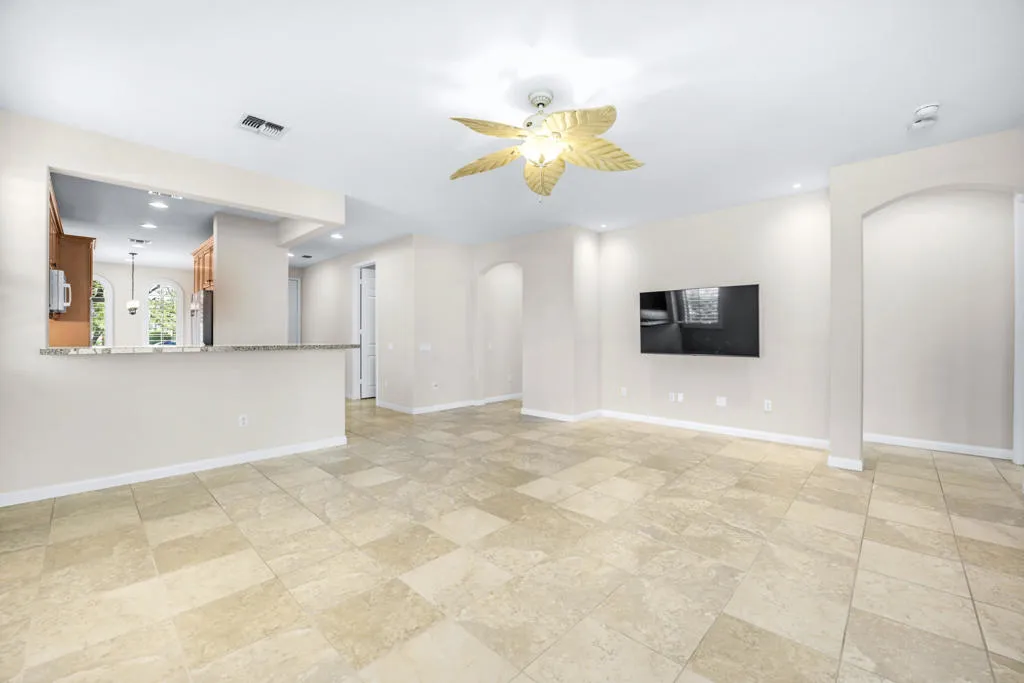 80642 Avenida Camarillo, Indio, California 92203 home-pic-5
