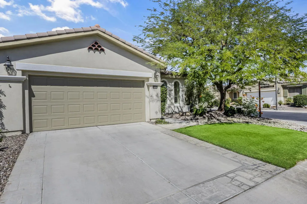 80642 Avenida Camarillo, Indio, California 92203 home-pic-4