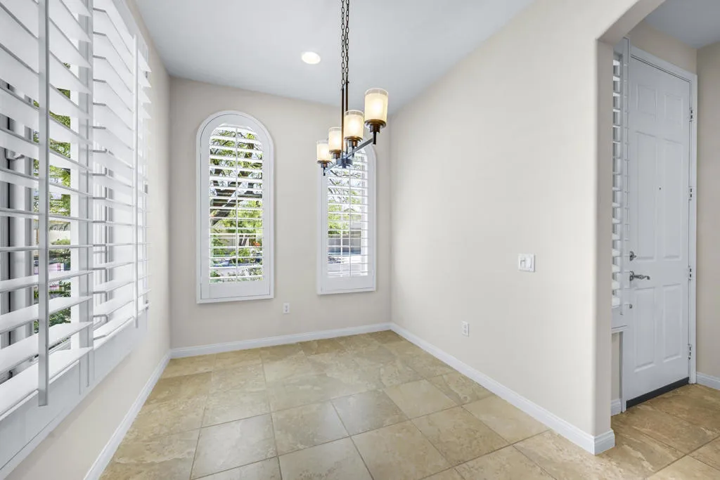 80642 Avenida Camarillo, Indio, California 92203 home-pic-10