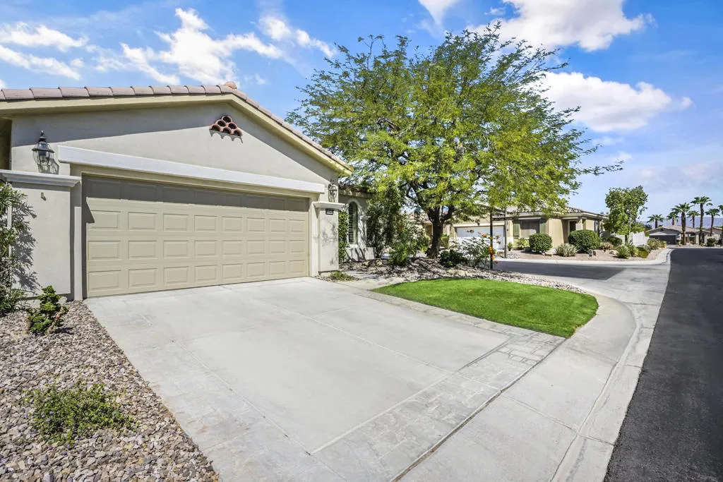 80642 Avenida Camarillo, Indio, California 92203 home-pic-3