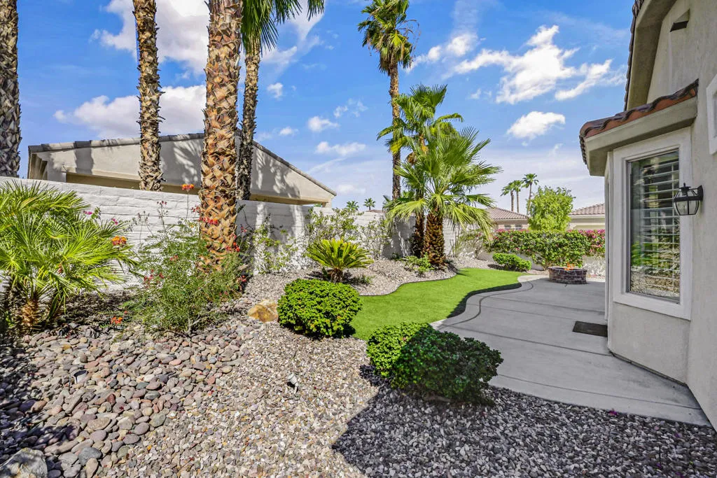 80642 Avenida Camarillo, Indio, California 92203 home-pic-33