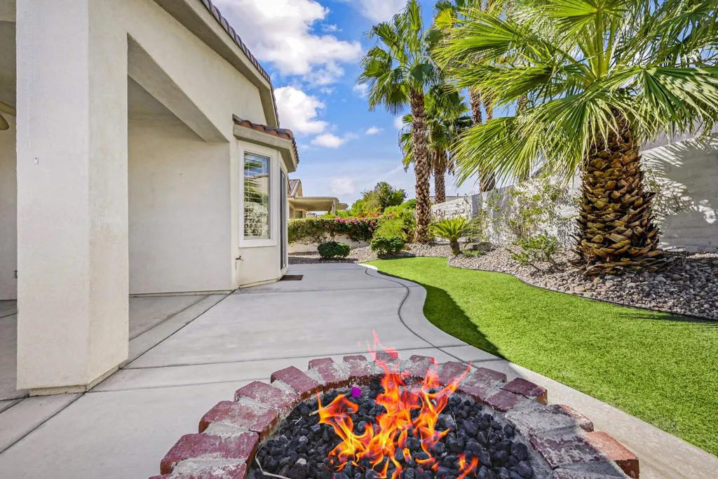 80642 Avenida Camarillo, Indio, California 92203 home-pic-35
