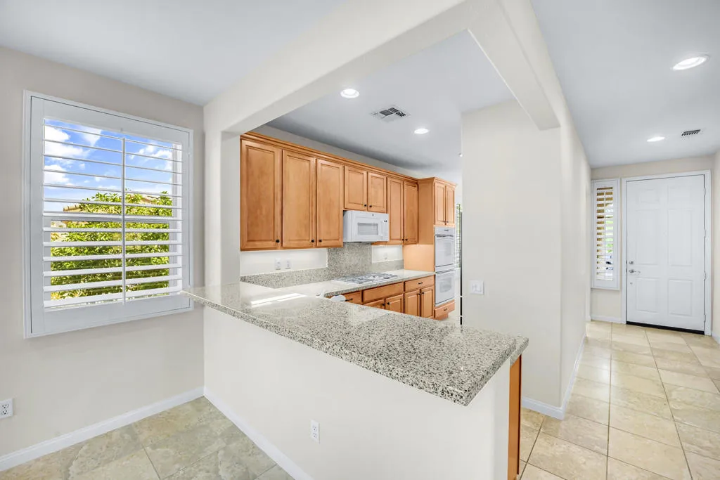 80642 Avenida Camarillo, Indio, California 92203 home-pic-15