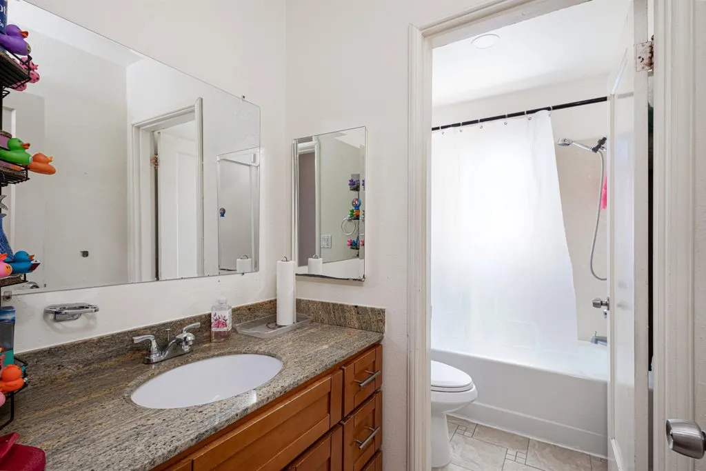 1821 74th Ave, Oakland, California 94621 home-pic-10